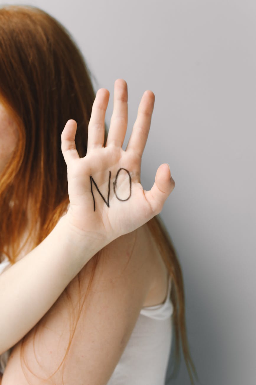 Boundary Setting for Busy Moms: How to Say No Without Mom&nbsp;Guilt