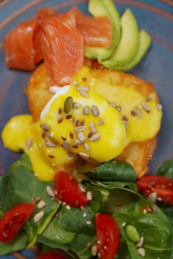 leafy greens, eggs, salmon, berries, pumpkin seeds, avocado